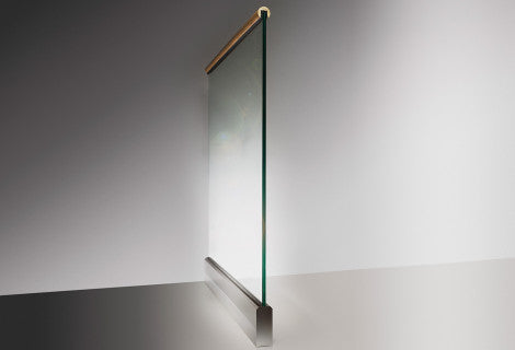 Stolpfritt glasräcke med 12,76mm härdat lamellglas